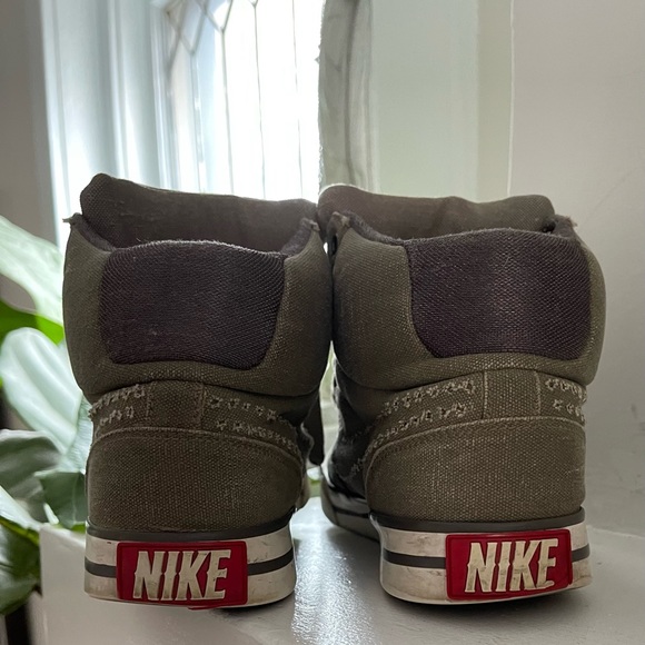 Designer Nikes - Picture 4 of 4